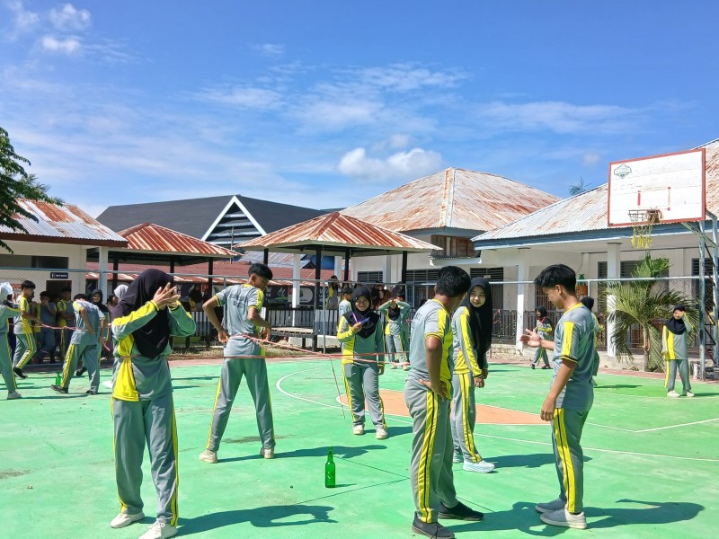 Semarak Hardiknas 2025, SMAN 1 Mamuju Gelar Beragam Lomba untuk Siswa