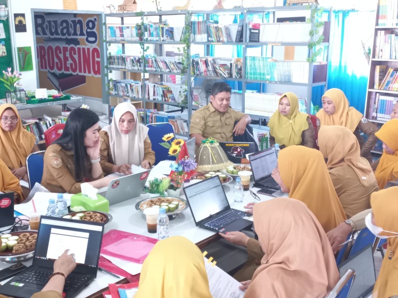 Evaluasi Pelaksanaan ZI WBK, UPTD SMAN 1 Mamuju Terima Kunjungan Tim Penilai