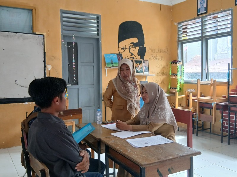UPTD SMAN 1 Mamuju Laksanakan Pendaftaran Ulang dan Wawancara Calon Siswa Baru