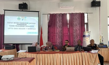 Penyusunan Kurikulum Satuan Pendidikan  SMAN 1 Mamuju
