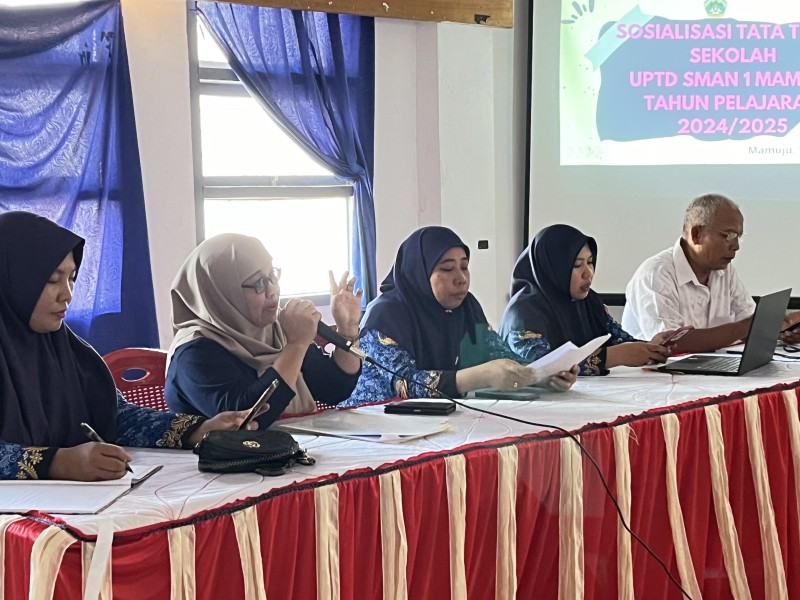 UPTD SMAN 1 Mamuju Ajak Wali Murid Berkolaborasi Mendidik Peserta Didik Baru