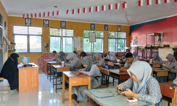 Ujian Penilaian Akhir Tahun di SMAN 1 Mamuju Berjalan Tertib dan Lancar