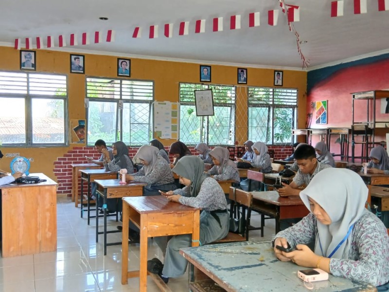 Ujian Penilaian Akhir Tahun di SMAN 1 Mamuju Berjalan Tertib dan Lancar