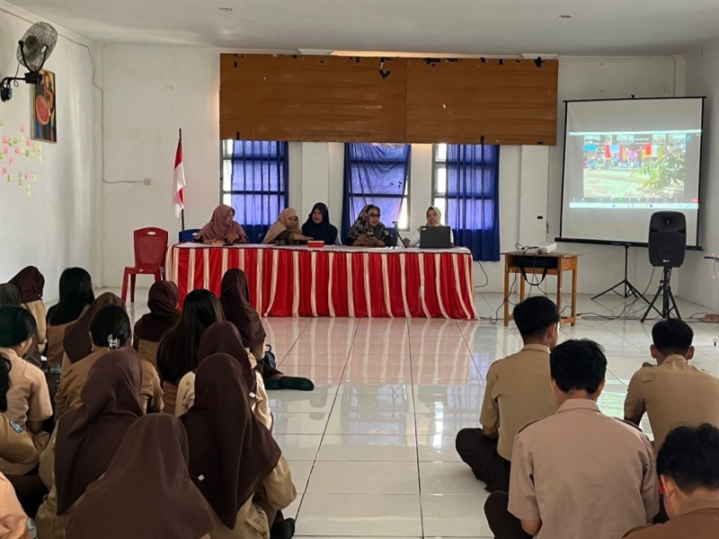 Siswa UPTD SMA Negeri 1 Mamuju Ikuti Launching Semarak Gerakan Makan Bergizi Serentak se-Sulawesi Barat