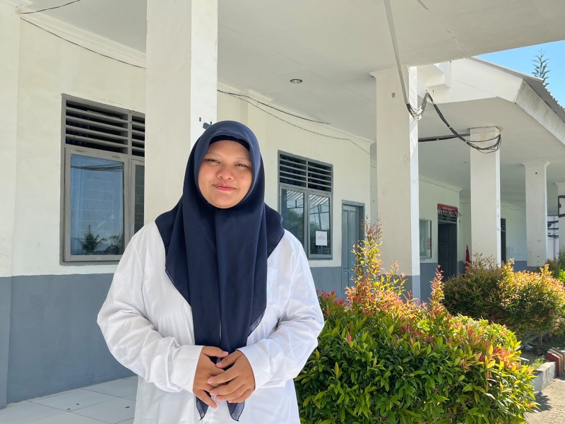 Alumni SMAN 1 Mamuju Hilda Shafana Lolos SNBP di Universitas Airlangga dan Raih Beasiswa