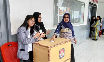 Warga Sekolah UPTD SMAN 1 Mamuju Antusias Ikuti Pemilihan Ketua dan Wakil Ketua OSIS Periode 2025/2026