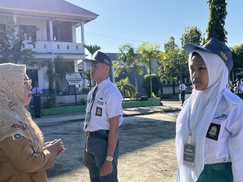 Peserta Didik Baru Mengenal Lebih Dekat SMAN 1 Mamuju Lewat Kegiatan MPLS